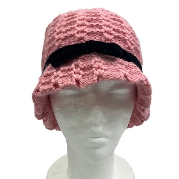 LIZ Claiborne Woman’s Pink Crochet Knit Bucket Hat with Black Trim & Bow Detail - Picture 1 of 10